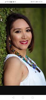 Presentación del cuento "Chio el reportero", de la prestigiosa escritora  salvadoreña Isabel Barrientos. El cuenta cuentos se realizó en Libreria UCA  sucursal CC Soho Cascadas, por Celeste Aquino.