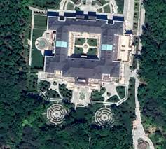 While officially dismissed in 2010 by vladimir putin's spokesman dmitry peskov,5 it has been claimed that the dacha. Vladimir Putin S Luxury Palace Pictured On Google Maps Satellite Images Daily Star