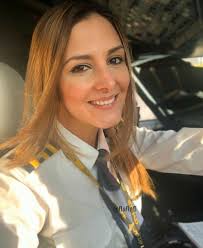 Pin de David Oberländer em Uniform