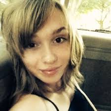 Rachael E Warner (@honeybee7411)