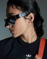 adidas x @cosmopolitanaus produced and styled by me Photography:  @ameliajdowd @vivienscreative Photography assistant: @___maxgoodman  Producer and stylist: @hayley_hing HMUA: @chelsea_shay_johnson Talent:  @uglyseren Styling assistant: @sydneyatakliyan ...