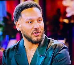 Evie Colon's Instagram, Twitter & Facebook