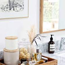 They not only come in different styles but also offer clever functions. 17 Bathrooms Trays To Try