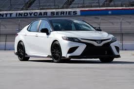 There is fuel economy data for each trim as well as a description of i have a 2005 toyota camry xle (2.4 l4) with 160,300 miles on it and it has been getting horrible gas mileage since i got it at 158,900 miles (about. 2020 Toyota Camry Mpg Gas Mileage Data Edmunds