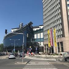 Raiffeisen bank international ag (rbi) is one of austria's leading corporate and investment banks. Fotos Bei Raiffeisen Bank International Ag Rbi Landstrasse Am Stadtpark 9