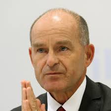 Herr haub, anfang oktober haben sie den verkauf ihrer supermärkte an edeka bekannt gegeben. Tengelmann Konzernchef Karl Erivan Haub Wird Seit Samstag Vermisst Der Spiegel