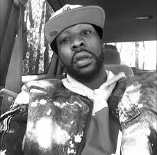 This breaks my heart 💔.. Derek was a good dude. So young. Prayers to his  family and all who loved him. CHS Class of '95 🙏🏾