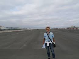 Travel restrictions (at a glance) gibraltar is open to visitors. Glen S Welt Segelreisen In Gibraltar Gibt Es Kein Corona Segelreisen Weltumsegelung Katamaran