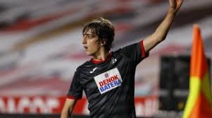 Tottenham are in talks to sign young midfielder bryan gil from sevilla. Ucm4 P Wz9xqgm