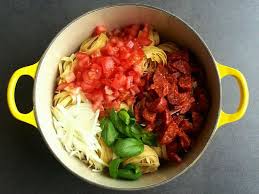 One Pot Pasta Le Plat De Pates Elabore Special Flem Plats De Pates Plat Plat Principal