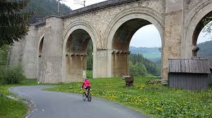 Für die solisten und staffeln sind 600 kilometer und 6000 höhenmeter zu bewältigen. Race Around Niederosterreich Startet 2019 Noe Orf At