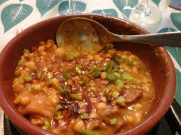 El locro argentino es un alimento cuya base son cereales, y se consume en muchos países de américa del sur. El Recopilador De Sabores Entranables Locro Del Litoral Argentino