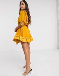 Asos has a consumer rating of 1.81 stars from 1,465 reviews indicating that most customers are generally dissatisfied with their purchases. Asos Design Minikleid Aus Satin Mit Ruschenbesatz Und Bindedetail Asos