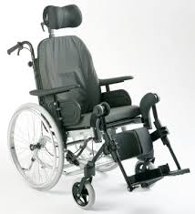 The rea clematis pro has been designed to enhance the experience for the user and care giver. Multifunktionsrollstuhl Rea Clematis Sitzbreite 44cm Mit Therapietisch Rollstuhle Mobilitatshilfen