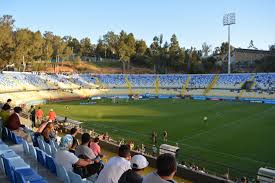 Por último, en el duelo con más cartel de la fecha, everton viña del mar y universidad católica dejaron todo para la vuelta después de un empate a cero. Archivo Everton Coquimbo Unido 28 02 2016 Estadio Sausalito 03 Jpg Wikipedia La Enciclopedia Libre