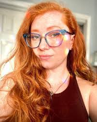 Olga Allison's Instagram, Twitter & Facebook