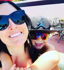 Amanda Angle's Instagram, Twitter & Facebook