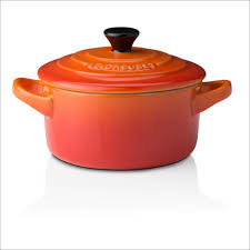 This premium brand also expanded its product offering to include stoneware casseroles and gratin dishes, as well as a. Le Creuset Stoneware 10cm Petite Casserole Dish Volcanic Silver Mushroom