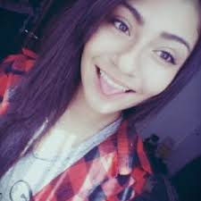 Sara Benavides † (@SaraBenavides27)