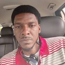 Do tyres need to be glued to wheels?