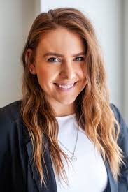 Meet Anna O, Wayzata stylist at JUUT salon spa