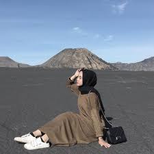 Take Me Back Hehe Pasir Berbisik Gunung Bromo Jawa Timur Model Pakaian Potret Diri Pakaian Wanita