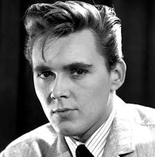 Now to something completely different , we hark