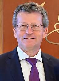 Jean Graff's Instagram, Twitter & Facebook