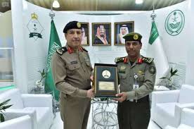وكيل وزارة الداخلية للشؤون العسكرية يزور أجنحة الداخلية بالجنادرية باکستان بوائنٹ