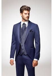 Tout le monde veut se marier en costume bleu roi. Costume Homme 2019 Mariage Bleu Costumes Ideas