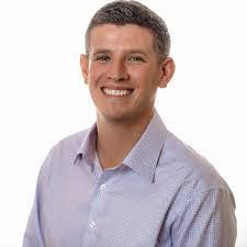 Derek Hillyer's Instagram, Twitter & Facebook