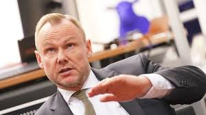 Hamburgs Sportsenator fordert mehr Werte im Sport