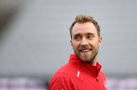 His career, technical characteristics, statistics and number of appearances. Yses4qca6jqtim