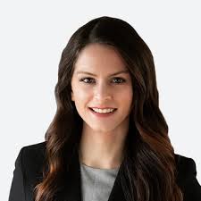 Cara Stark's Instagram, Twitter & Facebook