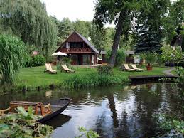 Unser haus befindet sich im staatlich anerkannten erholungsort goyatz am rande des spreewalds und dem tropical islands. Ferienhaus Am Wasser Im Spreewaldkurort Burg Burg Im Spreewald Herr Heinz Ballaschk Ferien Ferienhaus Im Spreewald Ferienhaus Am See