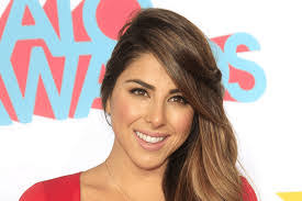 Danielle Gillman's Instagram, Twitter & Facebook