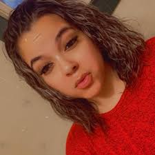 Help 🥺 i ran out of monomer from an amazon kit sooo i'm riding out with  one nail 🥴 i was to busy searching to decide what color i wanted and ya