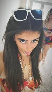 Introduction of a travel agent and mom