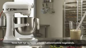 So is it all it's cracked you'll need some counter space to keep it out, but if you're a keen baker, this shouldn't be a problem. Kitchenaid Artisan Standmixer 6 9 Liter Dk Youtube