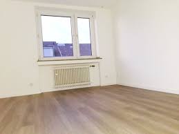 In einem zentral gelegenen gepflegten gebäude mitten in der innenstadt von. 3 Zimmer Wohnung Zu Vermieten Konrad Adenauer Str 96 52223 Stolberg Stolberg Rheinland Mapio Net