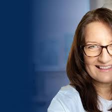 Karen Frith's Instagram, Twitter & Facebook