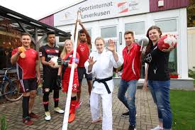 Bayer 04 leverkusen fußball gmbh, also known as bayer 04 leverkusen (german: Sportinternat Tsv Bayer 04 Leverkusen E V