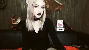 Goth Babe Tastysandy Charms You With Her Black Lipstick | AltPorn.net - alt. porn erotica