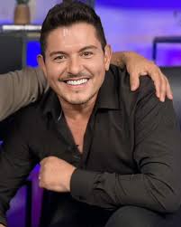 🔴El Dorian Grey mexicano; Ernesto Laguardia celebra su cumpleaños #65  👀🥳🎉🎂 ...causa sensación y asombro por lo bien que se ve a su edad ; ya  quisiéramos cualquiera lucir así 😁