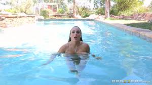 Bolted on Tits: Holly Halston - Porn GIF Video 2 | nebyda.com