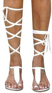 Amazon.com: Sandalias de gladiador para mujer, con clip de dedo del pie  gladiador plano con tiras de verano con cordones y puntera abierta hasta la  rodilla sandalias planas (blancas, 6.5) : Arte