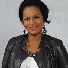 Julie Mcneil's Instagram, Twitter & Facebook