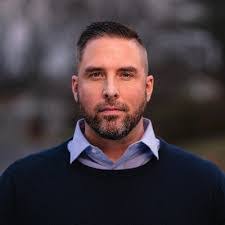 Misty Cameron's Instagram, Twitter & Facebook