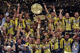 Ce vendredi soir, le choc entre le stade toulousain et le stade rochelais après la finale, place au show de clôture assuré cette année par les black eyed peas. No Fairytale For Departing Wallabies In Top 14 Final Thriller Latest Rugby News Rugby Com Au