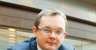 Kupuj drogo, sprzedaj jeszcze drożej